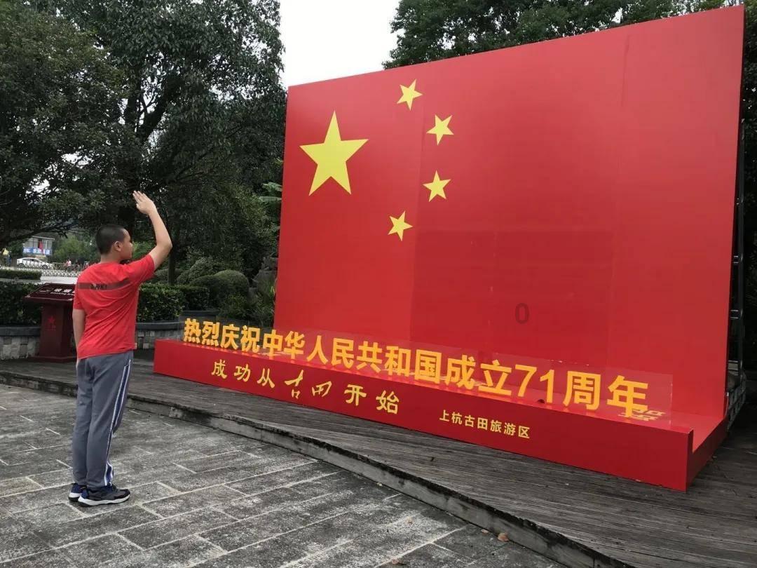 茂密丛林逃生
